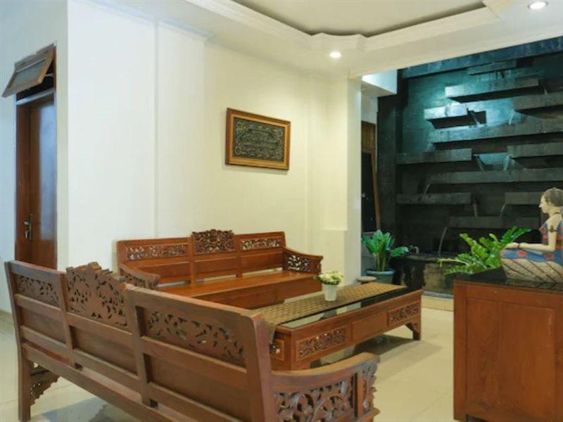 Urbanview Hotel Pondok Anggun Yogyakarta By Reddoorz Maguwo Exteriér fotografie