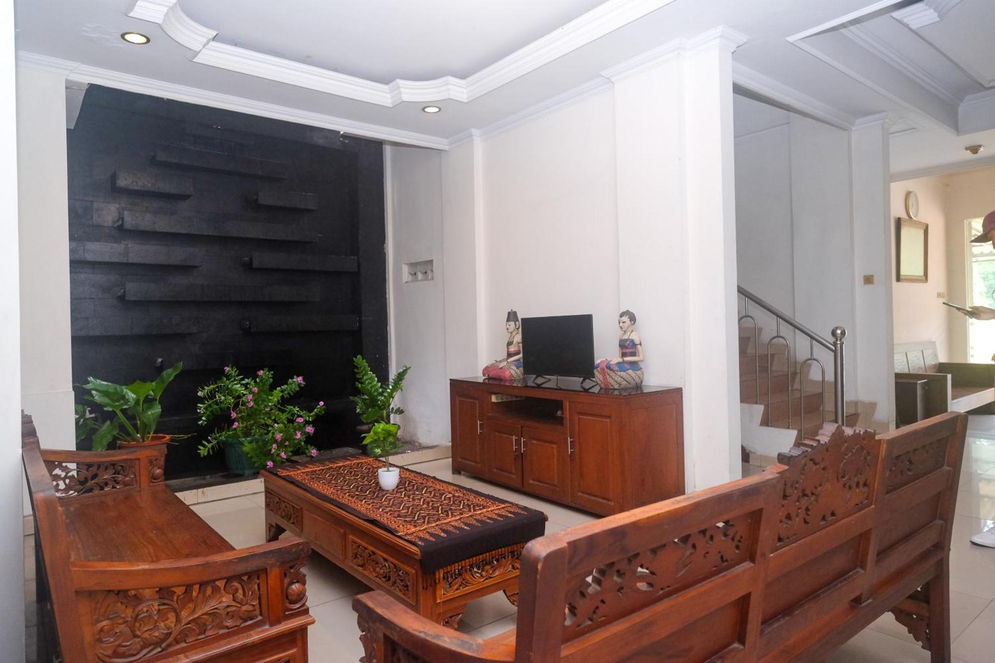 Urbanview Hotel Pondok Anggun Yogyakarta By Reddoorz Maguwo Exteriér fotografie