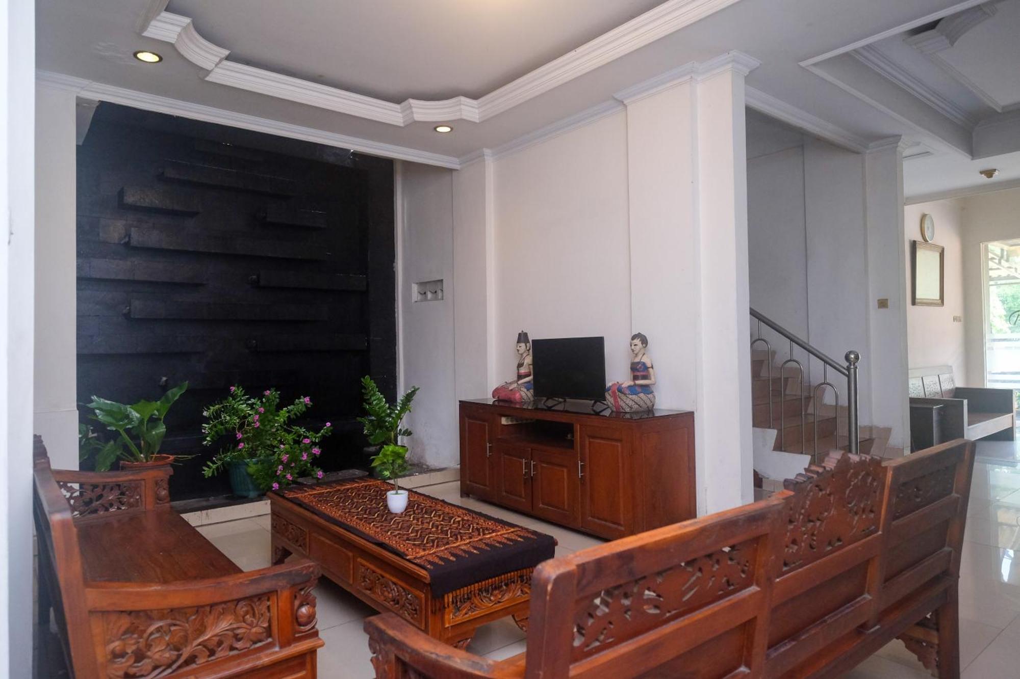 Urbanview Hotel Pondok Anggun Yogyakarta By Reddoorz Maguwo Exteriér fotografie