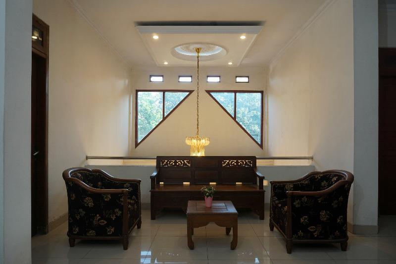 Urbanview Hotel Pondok Anggun Yogyakarta By Reddoorz Maguwo Exteriér fotografie